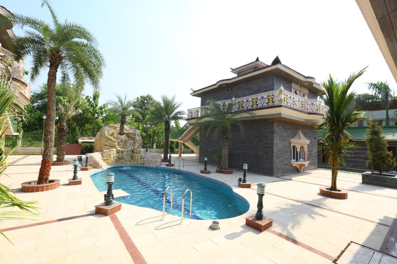 Hotel Mann The Palm Retreat Lakhnaú Exteriér fotografie