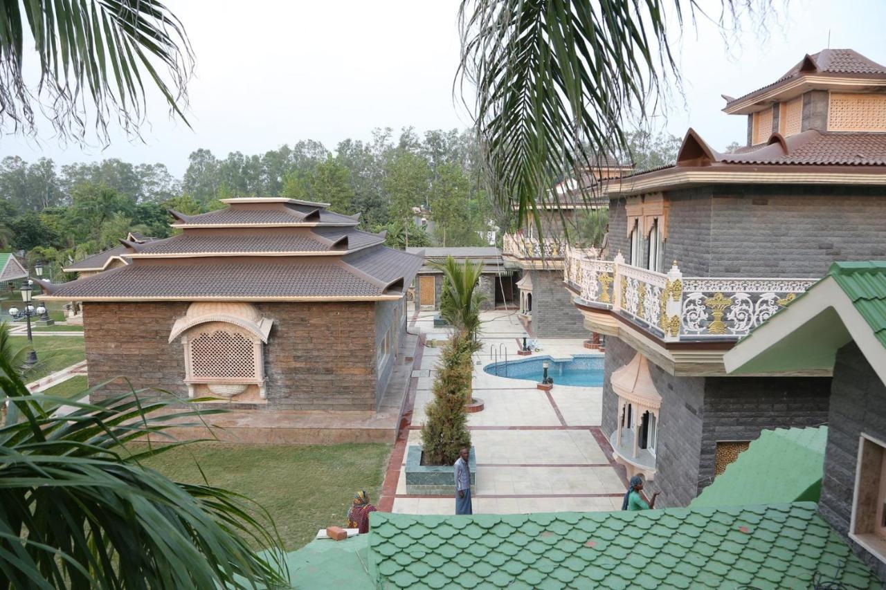 Hotel Mann The Palm Retreat Lakhnaú Exteriér fotografie