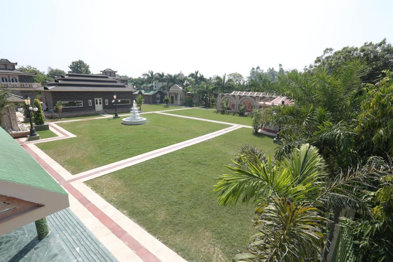 Hotel Mann The Palm Retreat Lakhnaú Exteriér fotografie