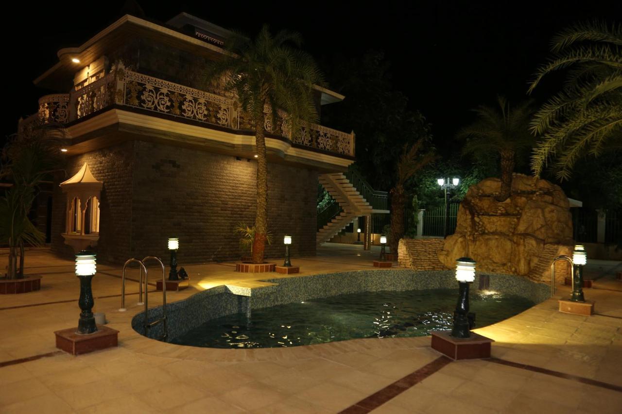 Hotel Mann The Palm Retreat Lakhnaú Exteriér fotografie