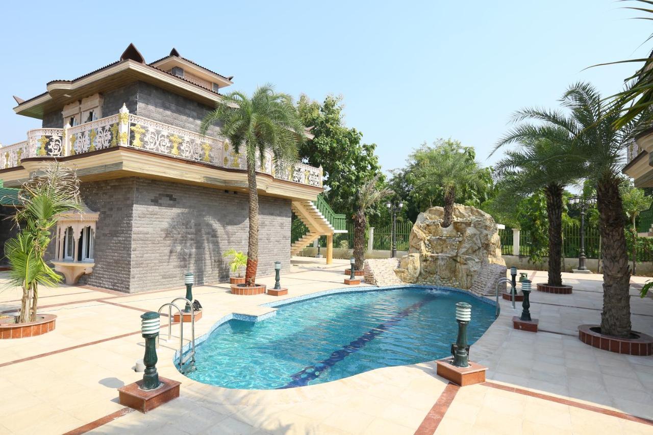 Hotel Mann The Palm Retreat Lakhnaú Exteriér fotografie