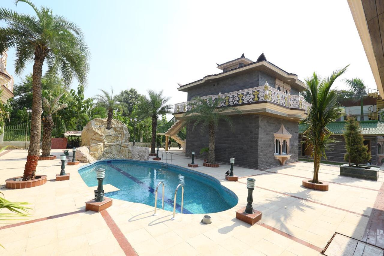 Hotel Mann The Palm Retreat Lakhnaú Exteriér fotografie